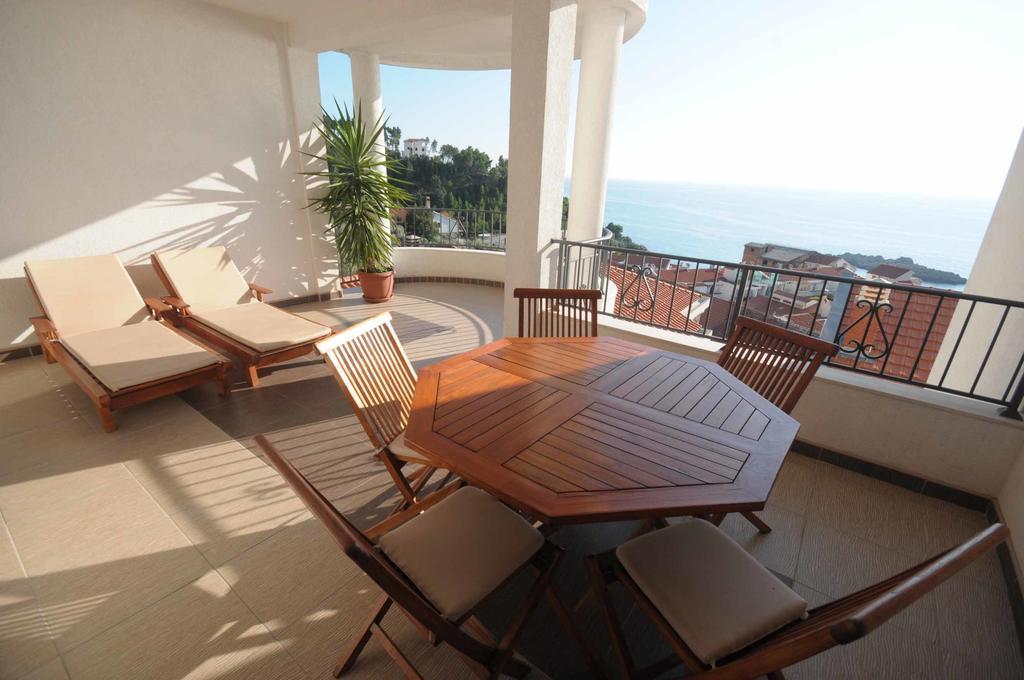 Apartments Leut Sveti Stefan Bagian luar foto