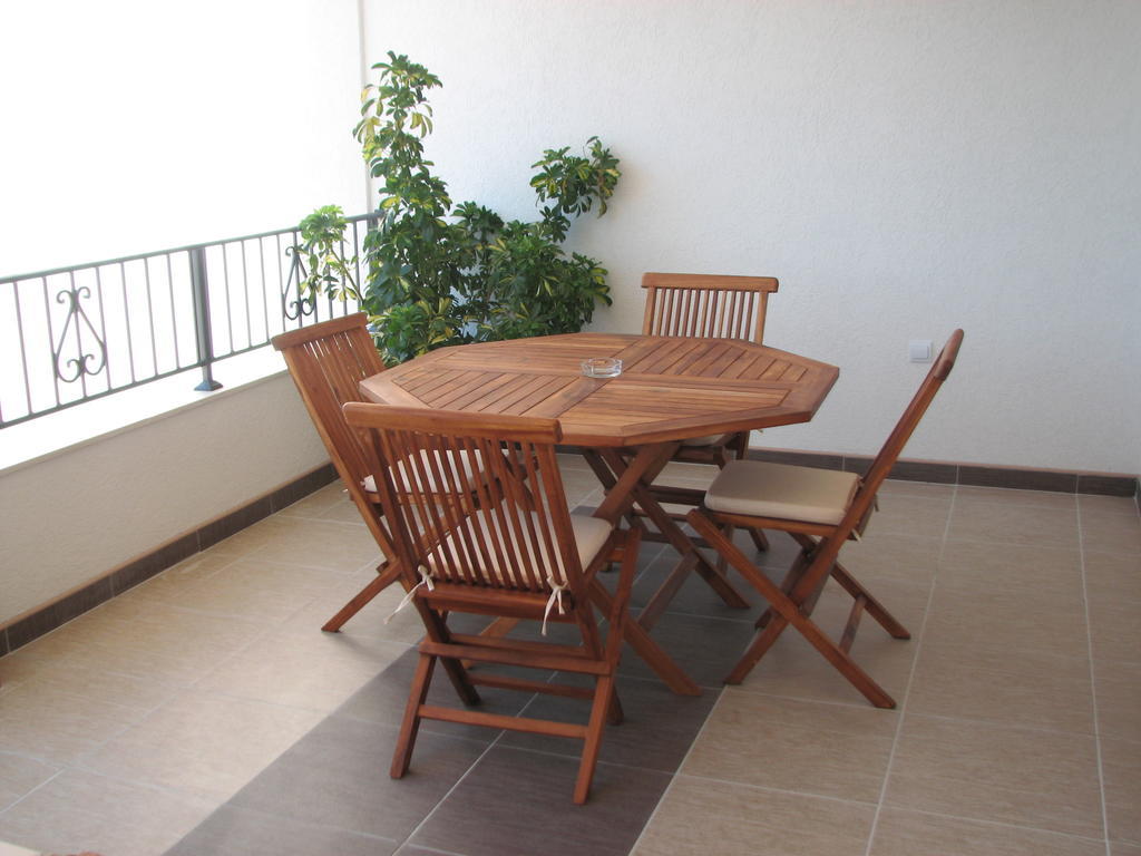 Apartments Leut Sveti Stefan Ruang foto