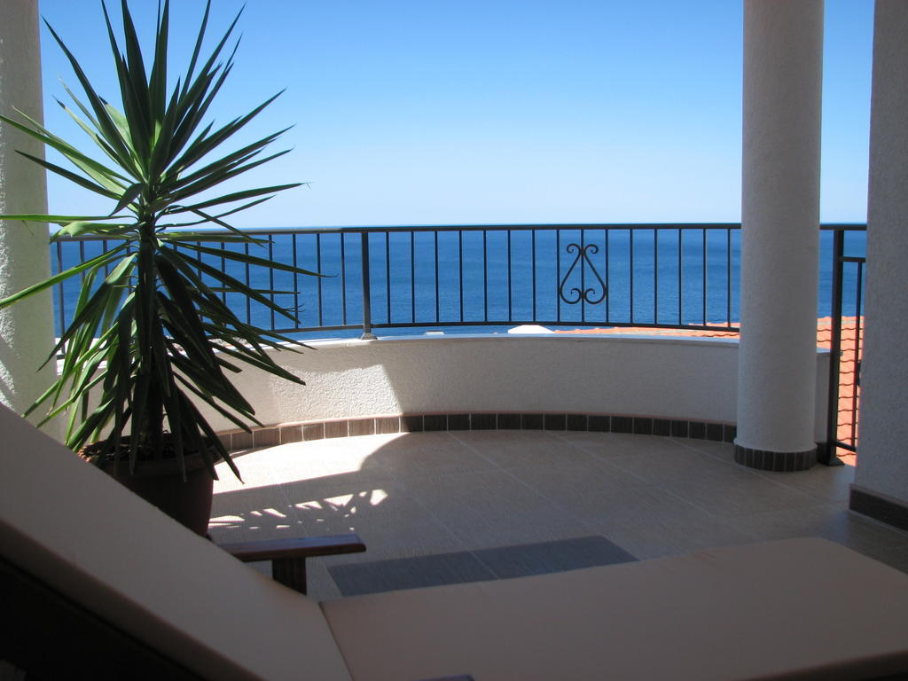 Apartments Leut Sveti Stefan Ruang foto